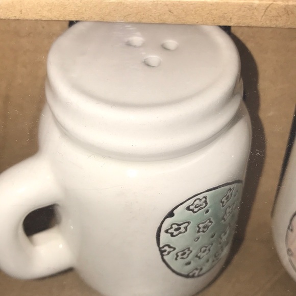 Nwt Ceramic Mason Jars shakers - Picture 5 of 6